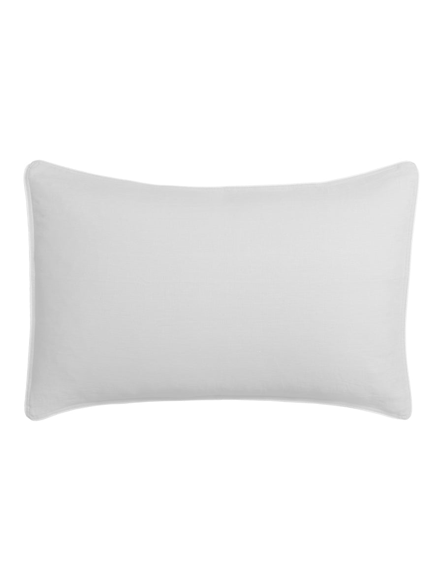 piped pillowcases in white colour with coordinated piping in white
