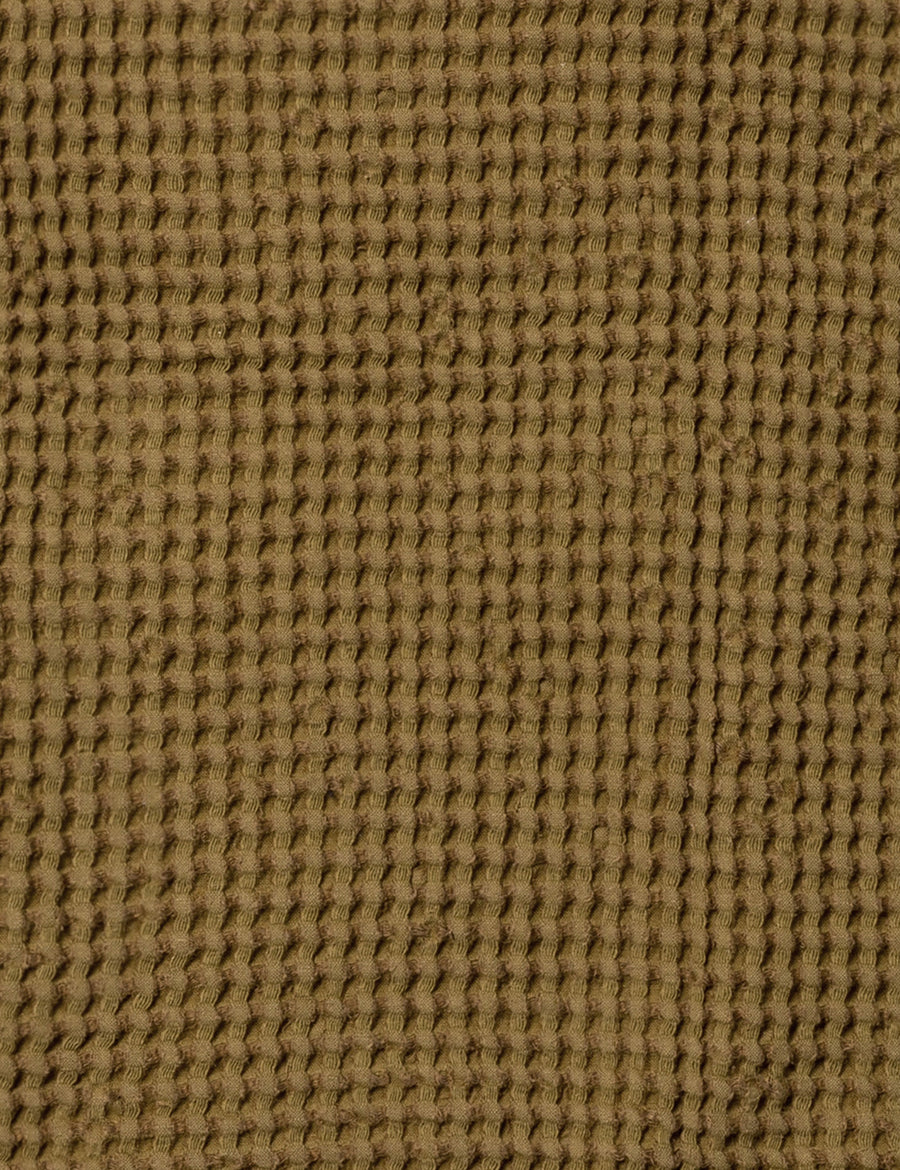 colour swatch of the linen waffle bath towel in olive colour