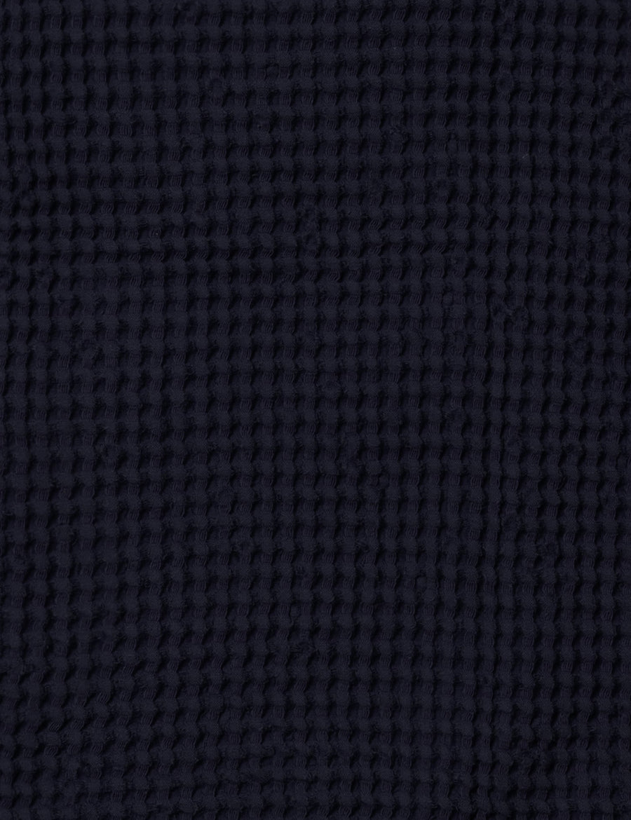 colour swatch of linen waffle bath robe in navy colour 