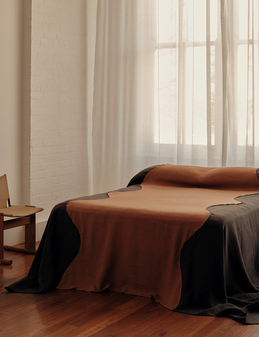 ARCO BEDCOVER | TRUFFLE/CARAMEL